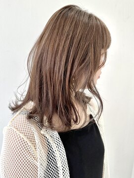 フォーク FOLK 【FOLK】透明感ペールベージュ☆似合わせくびれ外ハネミディアム