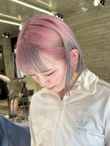 ヲタク(wotaku.)&nbsp;ハイトーンデザインカラーブリーチカラールーツカラー外はねボブ