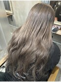 グレーベージュ