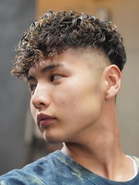 ノーエン(noen) スペインカールメンズマッシュツイストパーマツーブロック