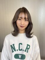 シーン(scene)&nbsp;グレージュ×ミディアムレイヤー