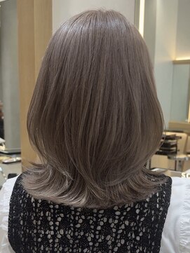 ソワネ 表参道(soigne) 表参道白髪ぼかしハイライトウルフショートヘアグレージュ40代