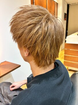 メンズカットハイライト髪質改善パーマ眉毛20代30代元町中華街