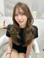 ノエシキカ(noe sikika)&nbsp;巻き髪/韓国/レイヤーカット/ダブルカラー/栄e80