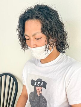 ウェイビーエフティフィフス 横浜西口(WAVEY ft.fifth) ツイストスパイラル波打ちマッシュショートツーブロックメンズ