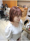可愛すぎない大人キュート『コーラルピンク』