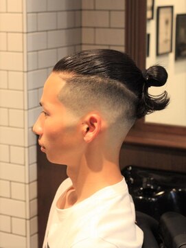 キングスマン トウキョウ(KINGSMAN TOKYO) 束感/ハイライト/波巻き/マッシュパーマ<理容室><多摩センター>