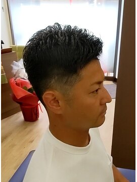 ブルブンガ(Berbunga) フェードショート×アップバングビジカジスタイル