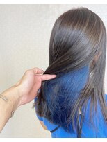 ヘアーアンドメイク ドレス(DRESS)&nbsp;インナーカラー　ブルー