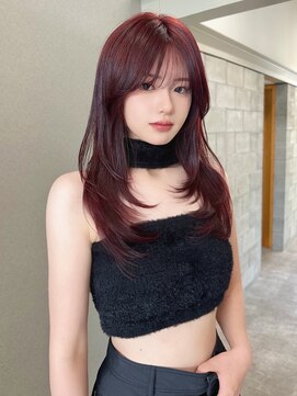 シーク 天神(SEEK) 松尾菫菜/レッドカラー/ブリーチ/ハイトーン/レイヤーカット