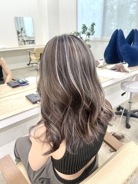 ニュート(Neut ) ハイライト/デザインカラー/レイヤースタイル./ホワイトメッシュ