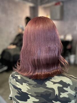 エルバイラビス 大宮(elu by lovis) ななせ/ブリーチカラー/くすみピンク/透明感カラー