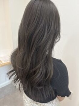 レナータヘアカロ(Renata hair Caro)の写真/頼れるベテランスタイリストが、スタイル提案から仕上げまで！一人一人の髪質に合わせた施術で理想を実現♪