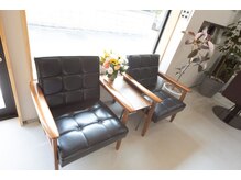 トゥーヘアサロン(tuuu hair salon)の雰囲気（待合）