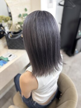 ラビス クローバー(Lovis clover) Miki くびれヘア ツヤ髪スタイル