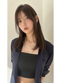 ミディアムフェイスレイヤー耳かけふんわりストレート
