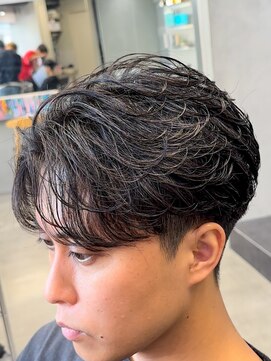 フィフス トウキョウ (fifth TOKYO) 渋谷フェザーパーマメンズマッシュウルフセンターパートカット