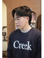 エディ(Edy)&nbsp;センターパート刈り上げニュアンスパーマカルマヘア眉毛カット