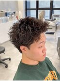 刈り上げセンターパート/波巻きツイストスパイラル/南堀江