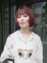 フィエル(fielu)&nbsp;ブリーチ×レッドピンクの切りっぱなしミニボブ【担当:ISAO】