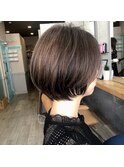 イルミナカラーで作る柔らかい雰囲気の甘すぎないボブ