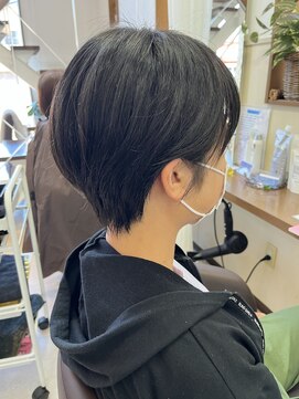 コアフィールフィス(COIFFURE fils) 《見附 今町》ボーイッシュ 女子ショート 耳かけヘア