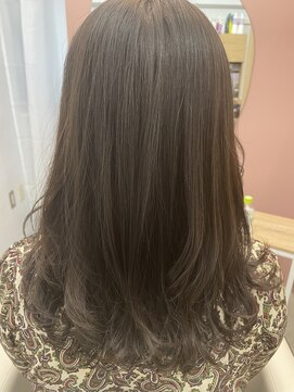 シーヤ(Cya) 白髪予防/白髪抑制/エイジングケアできるサロン☆アッシュグレー