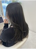 オリーブグレージュ