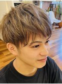 ハイトーンのメンズ束感ショート