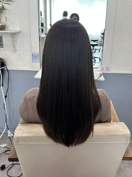 トッカ ヘアアンドトリートメント 難波店 ニュートラルな透明感ブラウン