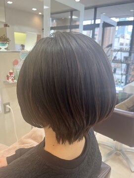 クール ヘアー ギャラリー 神明町店(COOL Hair gallery) ツヤショートボブ
