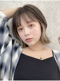 インナーカラーボブ長めロブ黒髪イヤリングカラーベージュ30代
