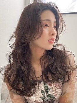 アヴァンス 泉大津店(AVANCE.)の写真/毛先まで質感しなやか★髪にツヤ・ハリコシを与えるオーダーメイド薬剤で叶う髪質改善パーマ♪