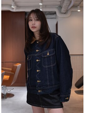 オーパスバイアンブルリュクス 池袋(Opus by ambleluxe) ハッシュカット　レイヤースタイル　オリーブグリーン