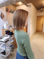 スタンド(STAND)&nbsp;ブリーチ１回でできる濃いめのベージュ