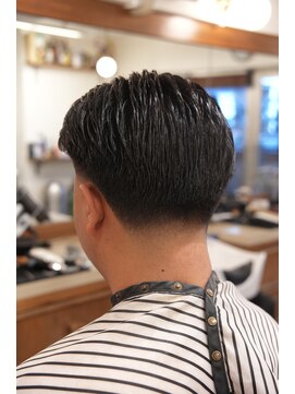 ザチョップショップ キチジョウジ(THE CHOP SHOP KICHIJOJI) テーパーフェードスキンフェードカットシェービング吉祥寺理容室