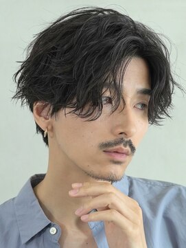 フィフス 神南(fifth) 渋谷アクティブショートフェザーパーマテーパーフェード毛流れ