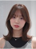 韓国風くびれミディアムボブハッシュカット