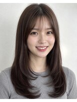 フィックス(FIX)&nbsp;顔周りを整え、素材美を活かしたレイヤーミディアム
