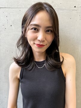 ソワリー 栄(THOiRY) ● THOiRY女性らしい柔らかヘア似合わせ小顔ゆる巻きロング