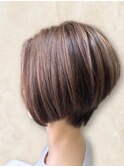 小顔前下がりひし形ショートボブ×立体感ハイライト30代40代50代