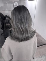 リン モアナバイヘッドライト 武蔵小杉2号店(lynn Moana by HEADLIGHT)&nbsp;lynn【武蔵小杉】#ブリーチ#ケアブリーチ#グレーカラー