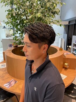 リア(Li’a)の写真/広々した空間で男性でも安心して通いやすい♪1人ひとりに合わせたデザインを...新たな魅力を引き出します◇