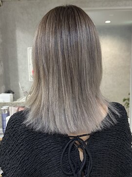 ラック(LUCK) グレージュバレイヤージュ/船橋/くすみベージュ/細めハイライト