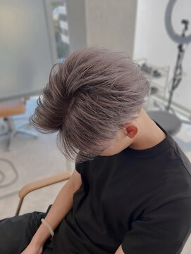 ジーナ 天神(Zina) フェザーパーマ/シルバー/ハイトーン