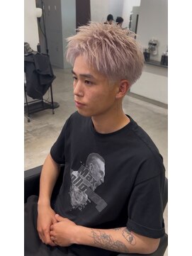 メンズサロン キング 心斎橋店(Men’s salon K!ng) ホワイトメッシュ/ツイスト/ツイスパ/パーマ/メンズ/眉毛/心斎橋