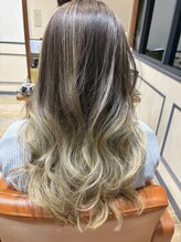 全体的にブリーチはしたくない！毛先のみブリーチ【グラデージョンカラー】☆