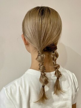 キリ 逗子(kiri) 東逗子葉山編みおろしツインテールぽこぽこアレンジ結婚式Y37