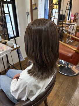 ロウスリー(Lowsly) ハイライトカラー ミルクティーベージュカラー 30代40代