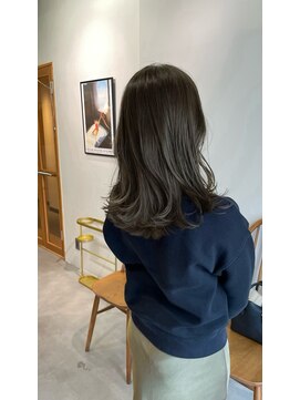 ニール 名古屋 伏見 丸の内(NEELU) [NEELE_take]オリーブグレージュ